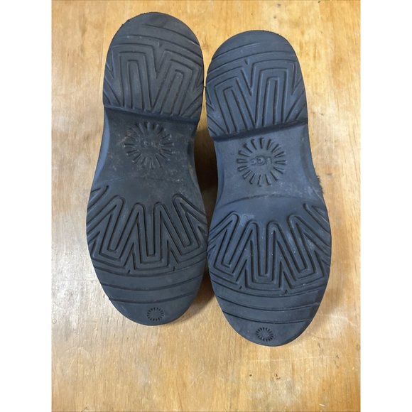 UGG Size 7 Melrose Ankle Booties Black Suede Sn 1103807 Shearling Lining - Picture 9 of 14